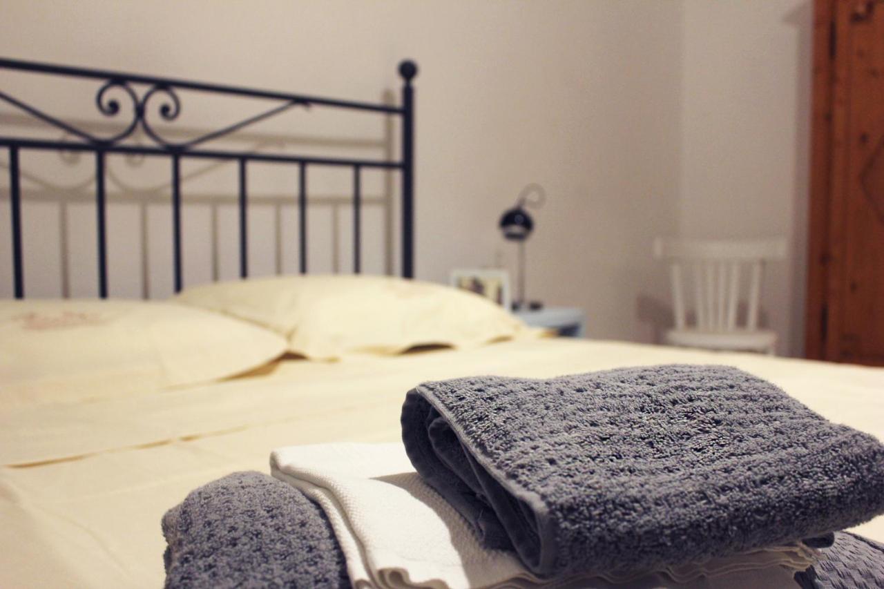 La Casetta Ferrara B&B ภายนอก รูปภาพ