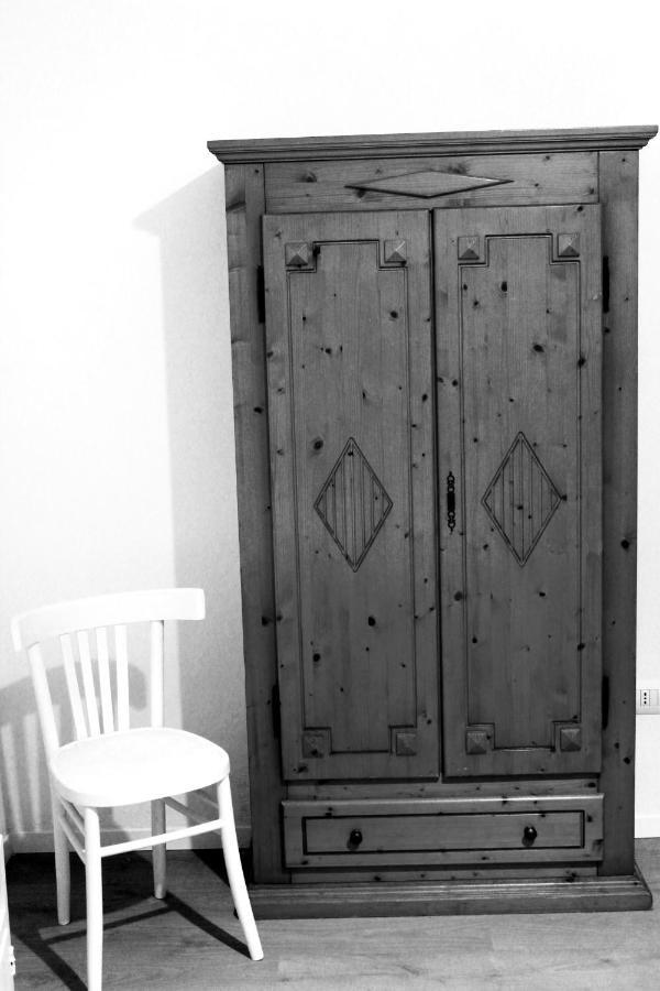 La Casetta Ferrara B&B ภายนอก รูปภาพ